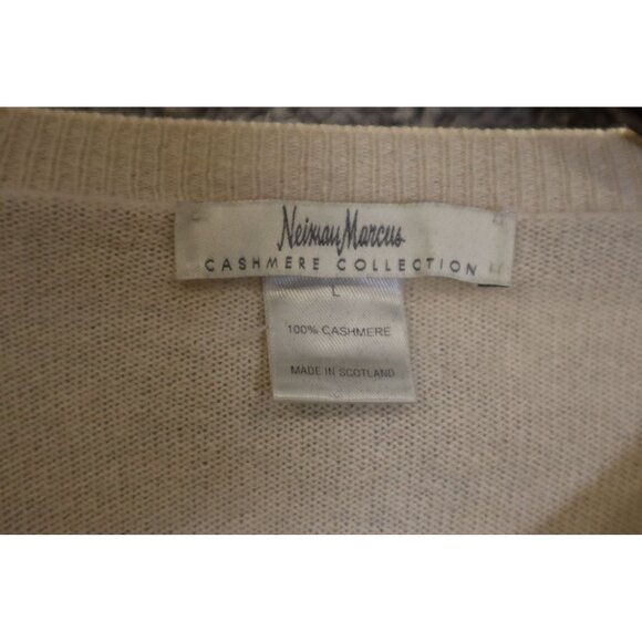Neiman Marcus Cashmere Collection Women's Beige Button-Up Cardigan Sweater Size - Picture 10 of 10